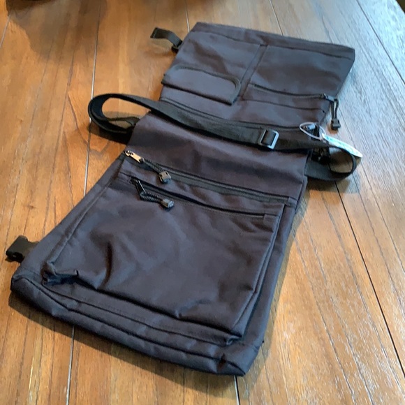 GNBI Fold Over Travel / Gym Bag - Picture 3 of 7